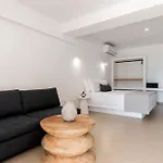 Ryous St John Lägenhetshotell Agios Ioannis Diakoftis