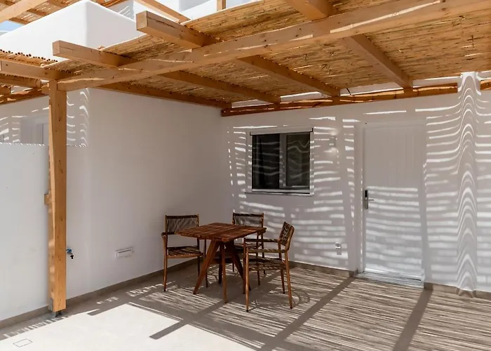 Ryous St John 아파트호텔 3*