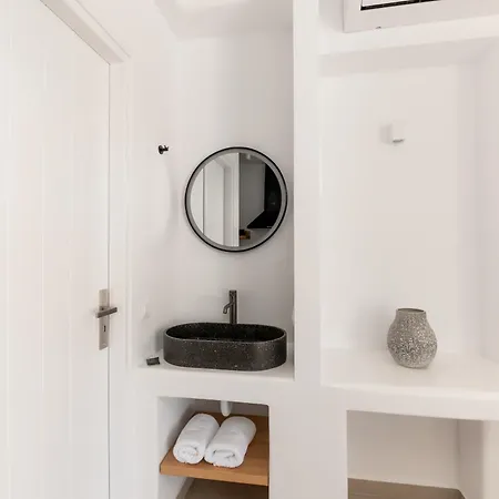 Ryous St John 公寓式酒店