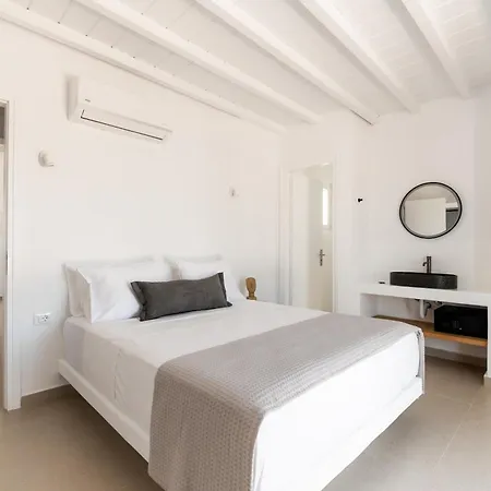 Aparthotel Ryous St John 3*